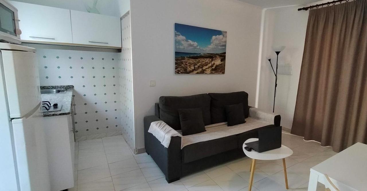 Apartaments California كالا إن بلانيس المظهر الخارجي الصورة