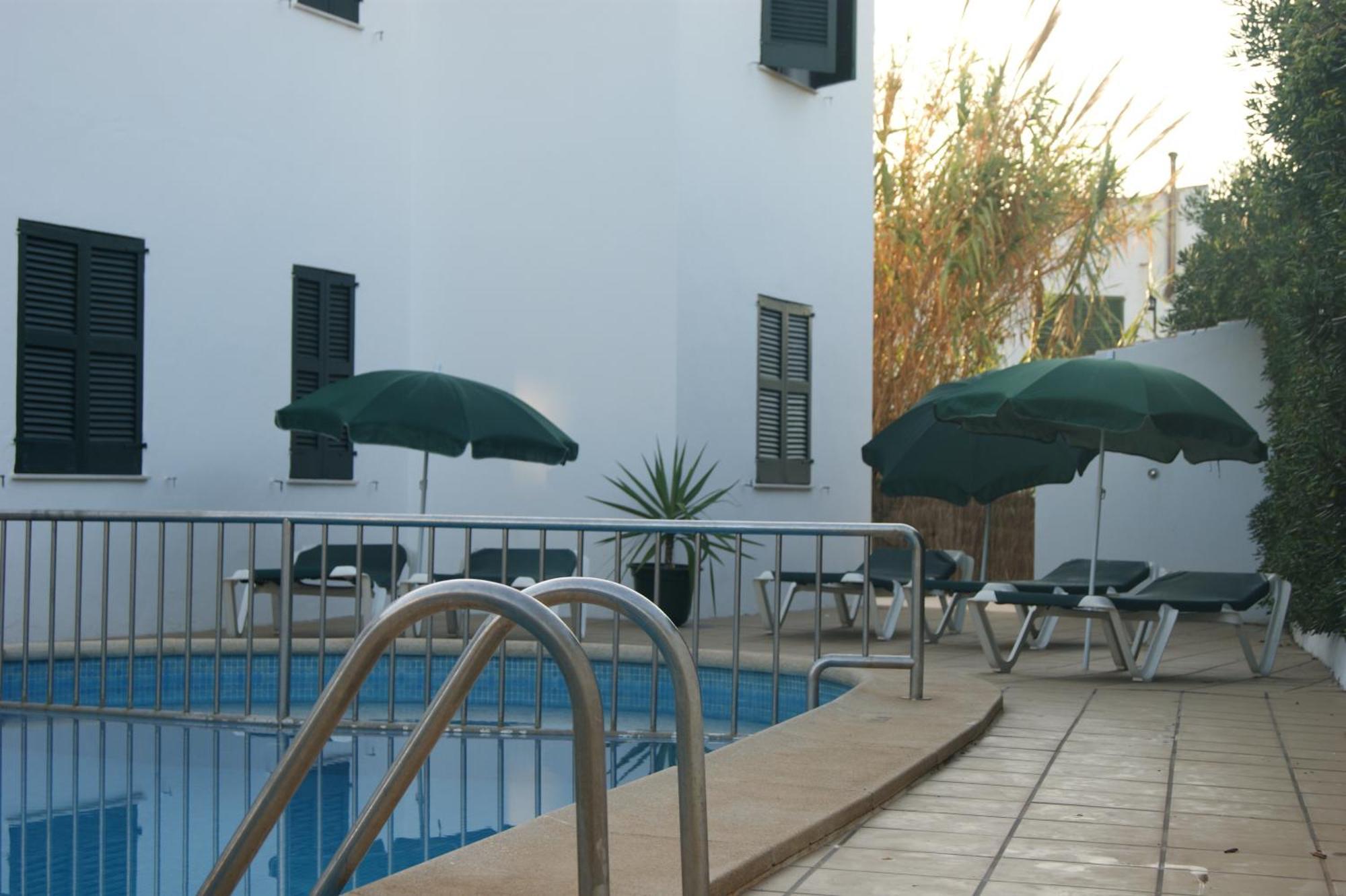 Apartaments California كالا إن بلانيس المظهر الخارجي الصورة