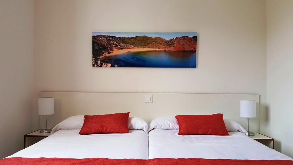 Apartaments California كالا إن بلانيس المظهر الخارجي الصورة