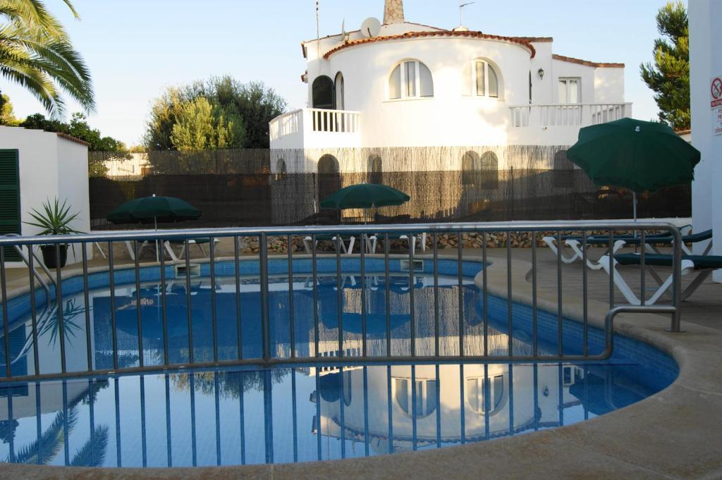 Apartaments California كالا إن بلانيس المظهر الخارجي الصورة